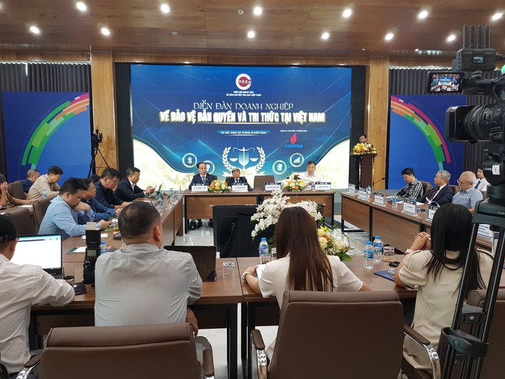 Foro empresarial sobre protección de derechos de autor y conocimiento en Vietnam