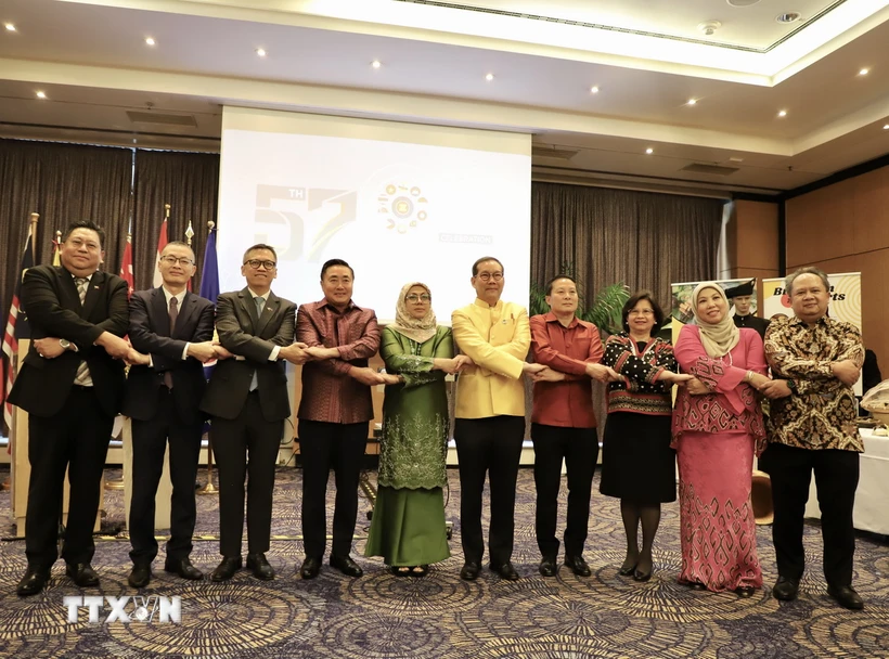 La ASEAN aspira a construir una comunidad unida y fuerte