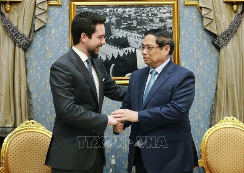 Premier vietnamita recibe a príncipe heredero de Jordania