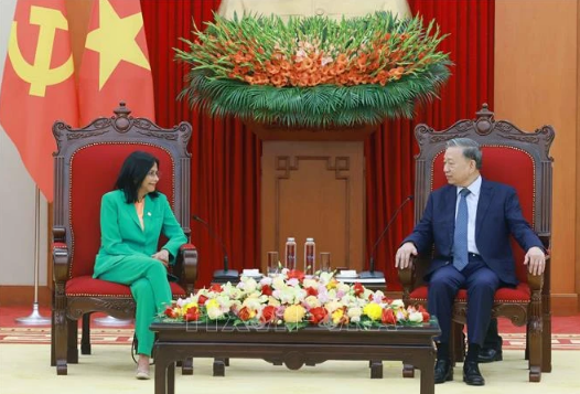 Máximo dirigente vietnamita se reúne con vicepresidenta ejecutiva de Venezuela
