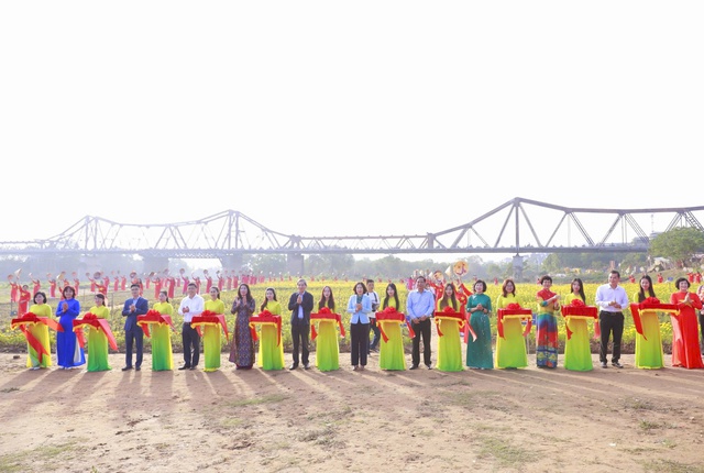 El distrito de Ba Dinh inaugura un jardín de flores para unirse a la Red de Ciudades Creativas de la UNESCO