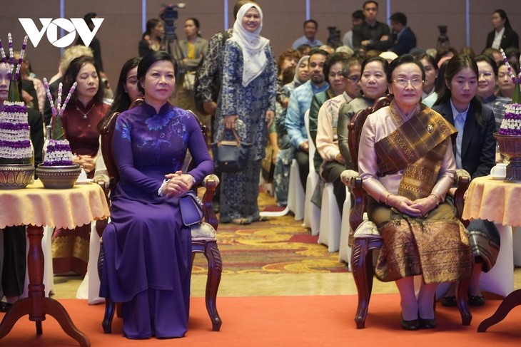 Esposa de máximo dirigente partidista vietnamita visita Laos