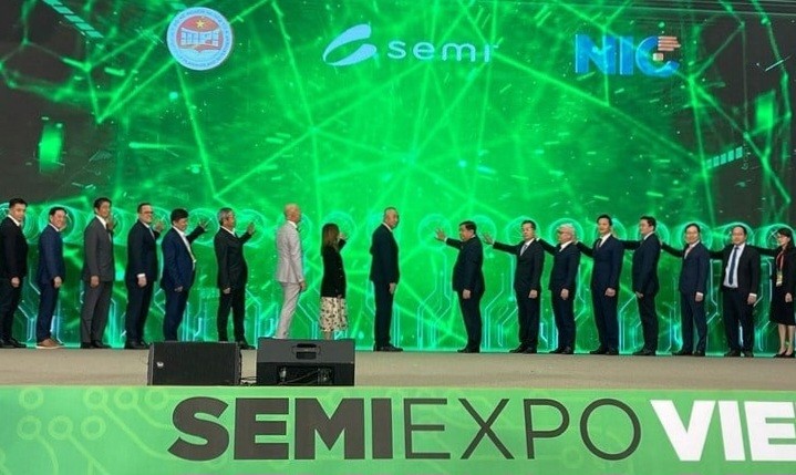 Vietnam atrae socios internacionales en la industria de semiconductores