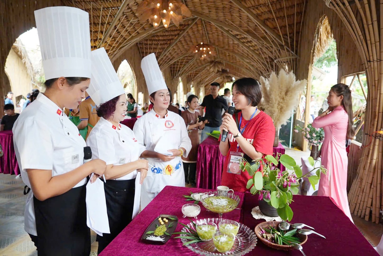 Ninh Binh promueve la cultura culinaria para el desarrollo del turismo
