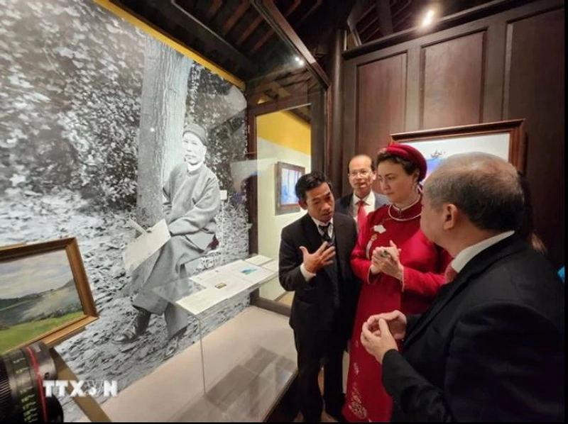 El Museo de Bellas Artes expondrá una obra del rey exiliado Ham Nghi