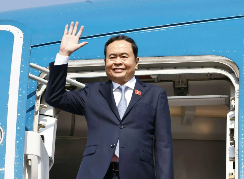 El presidente de la Asamblea Nacional inicia su visita de trabajo a Camboya