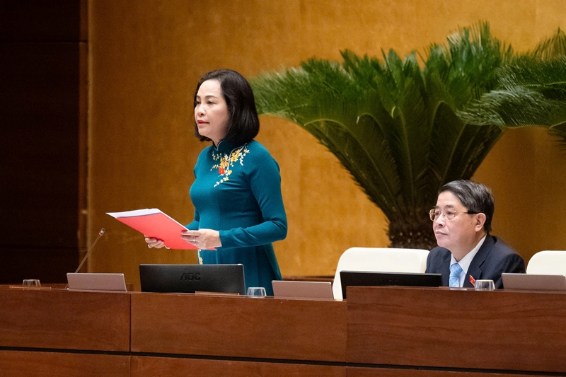 La Asamblea Nacional debate una ley sobre el estatuto de los maestros