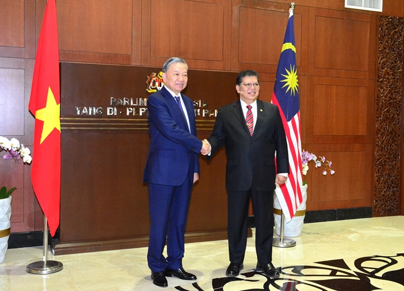 Líder partidista de Vietnam se reúne con presidente de Cámara de Representantes de Malasia