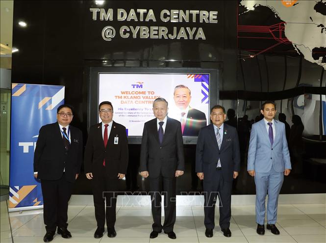 Máximo dirigente partidista de Vietnam visita el Centro Nacional de Datos de Malasia