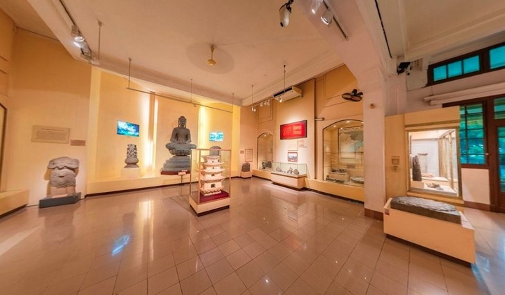 Jóvenes vietnamitas contribuyen a preservar el patrimonio cultural nacional