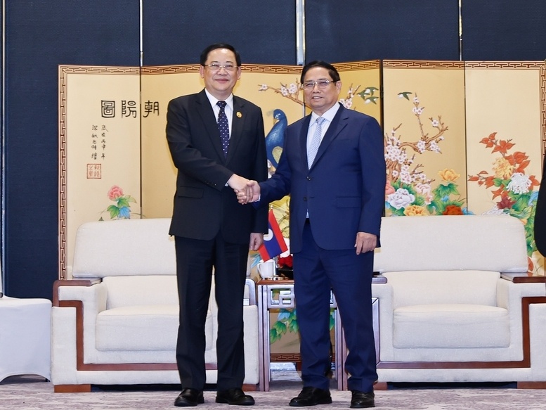 Vietnam y Laos abogan por impulsar la cooperación multifacética