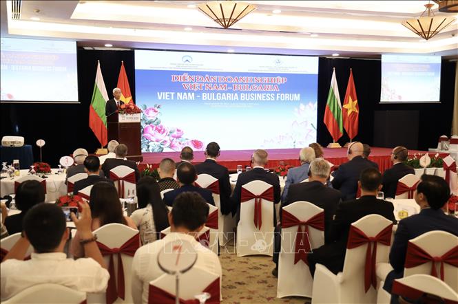 Vietnam y Bulgaria impulsarán cooperación comercial y de inversión