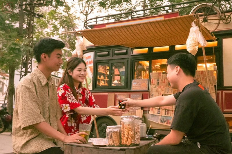 Regreso al pasado con el programa “Noche de Truc Bach” en Hanói