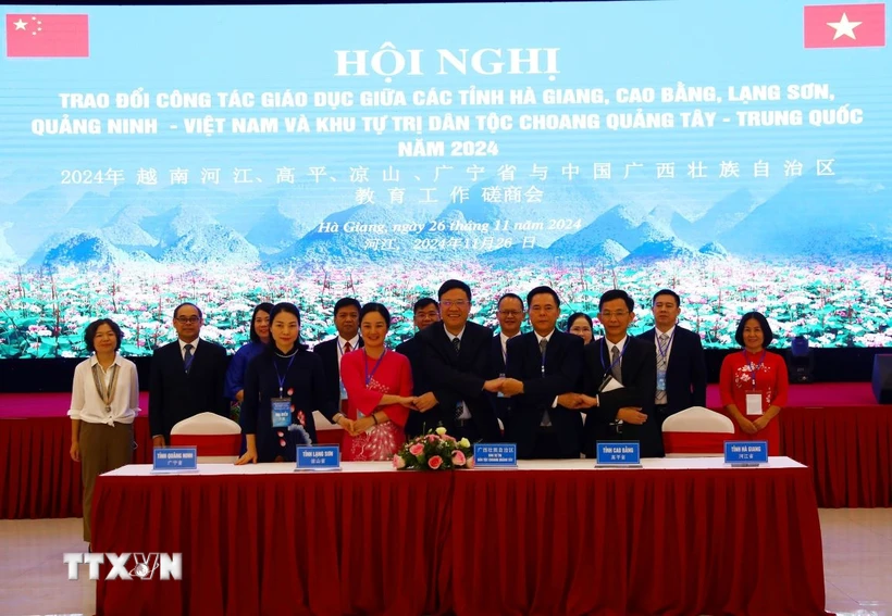 Las localidades fronterizas de Vietnam y China impulsan la cooperación en materia de educación