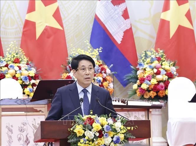 Refuerzan aún más las relaciones de buena vecindad entre Vietnam y Camboya