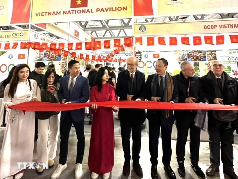 Productos vietnamitas impresionan a visitantes de la feria internacional de artesanías de Italia