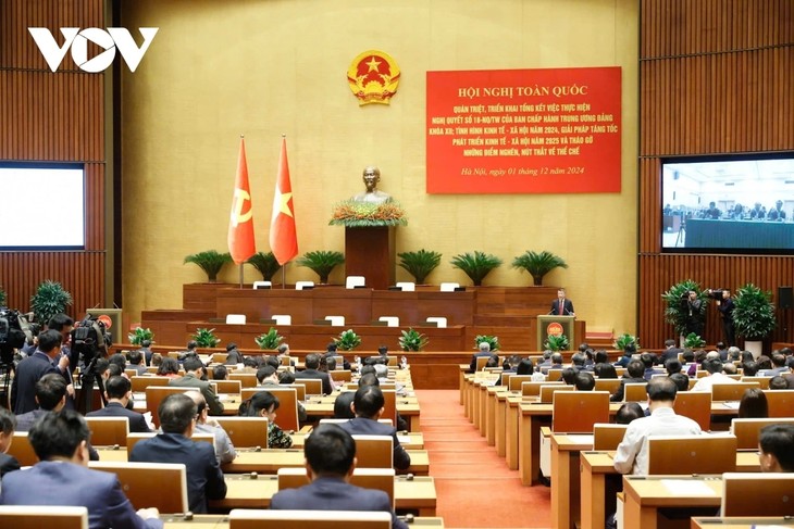 Racionalización del aparato del sistema político tarea urgente del país