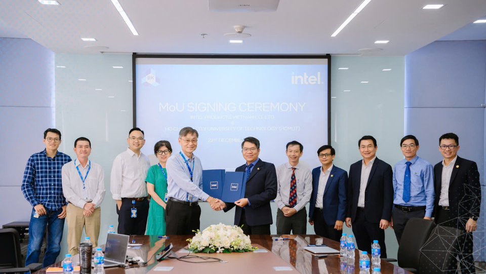 Intel impulsa la fuerza laboral de semiconductores de Vietnam para lograr objetivos ambiciosos