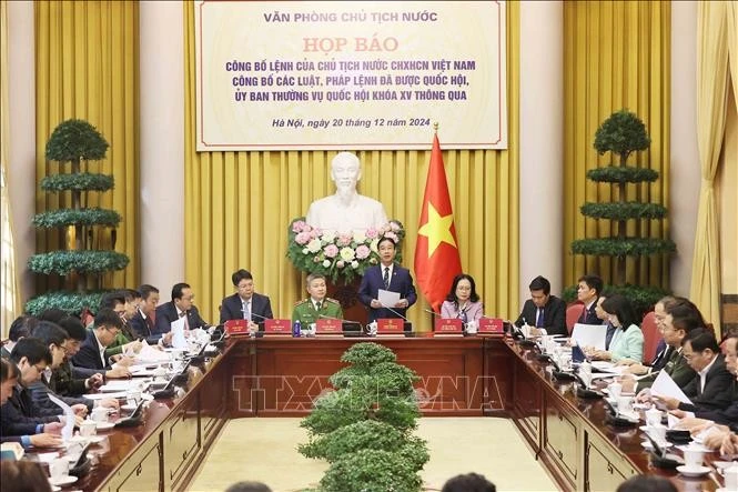 Presidente de Vietnam ratifica nueve leyes aprobadas por la Asamblea Nacional
