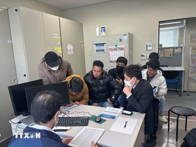 Apoyan a trabajadores con salarios impagados en Japón