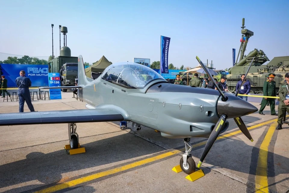 Primer avión de entrenamiento y patrulla TP-150 “Hecho en Vietnam”